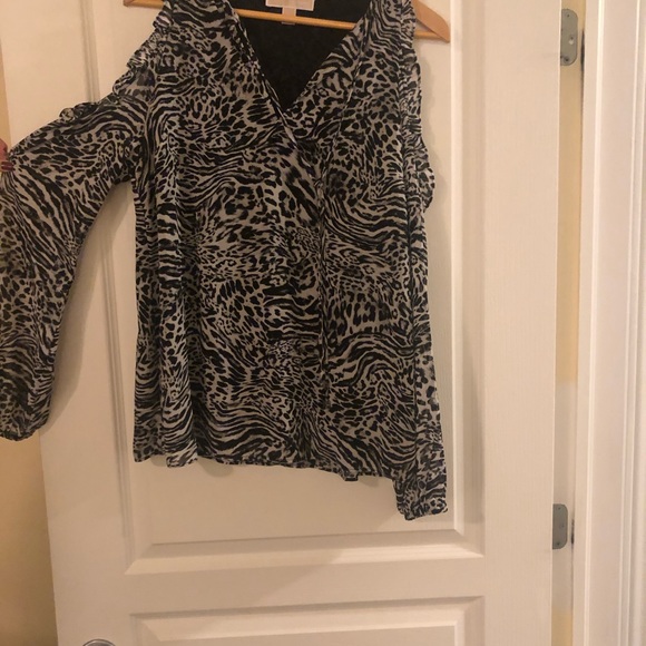 Michael Kors off the shoulder blouse - Picture 2 of 2